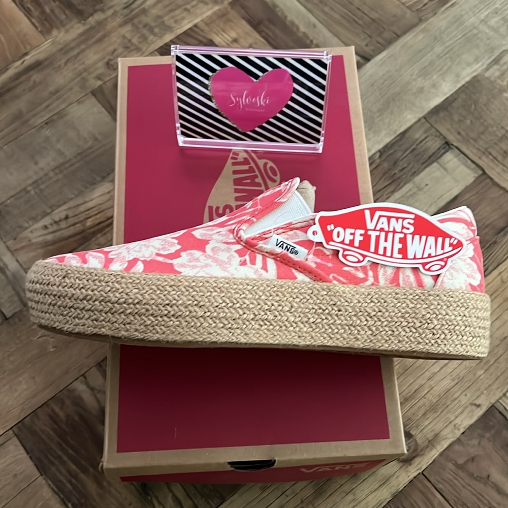 🔥 Vans Tropical Floral Platform Espadrille
Slip Ons NWT - Picture 5 of 9